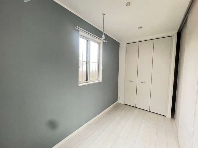 メゾンシュクレの洋室|落ち着いた雰囲気の洋室です