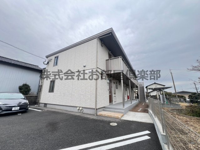 メゾンシュクレの外観|明るい外観です