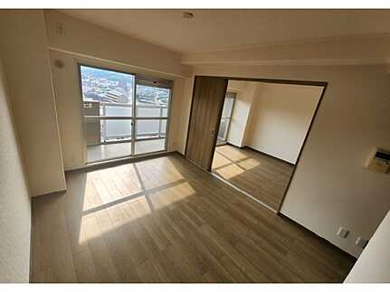 サーパス沼田の居間・リビング