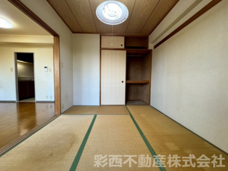 朝日パリオ狭山の和室|心がホッと落ち着く和室をご用意しました！床が柔らかいので小さいお子様のプレイルームや、ご両親が泊まりに来た時の客間としてなど、様々な用途で使える万能なお部屋です☆
