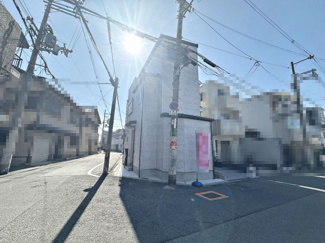 【前面道路含む現地写真】 | 針中野３丁目　新築一戸建 | 完成済につきいつでも内覧可能ですので、お気軽にお問い合わせ下さいませ！