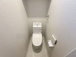 【トイレ】 | 針中野３丁目　新築一戸建 | トイレは１階と２階の２ヶ所あります♪忙しい朝や家族の多いご家庭も安心ですね！