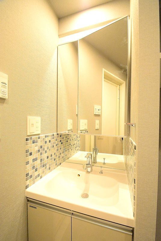 新品家具付きマンション山王8(KaGood東京)の洗面所