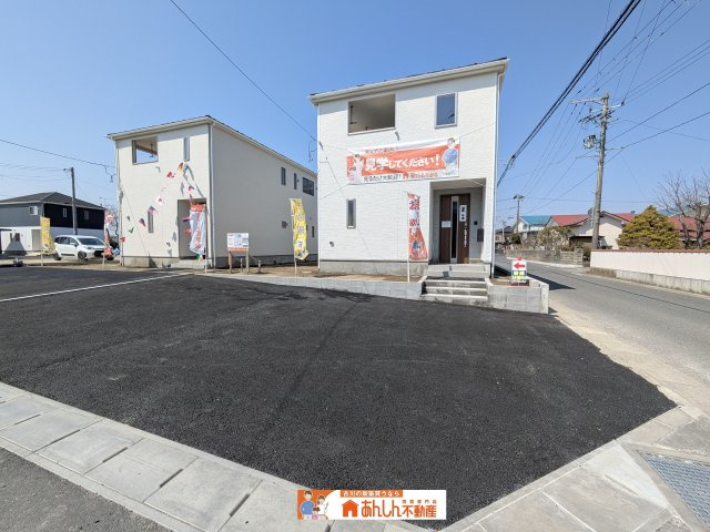 【外観】 | ＼ラ ス ト２棟！／涌谷町下町全３棟　２号棟 | ２号棟　外観
庭付き！陽当り良好！駐車場３台！月々５万円台！