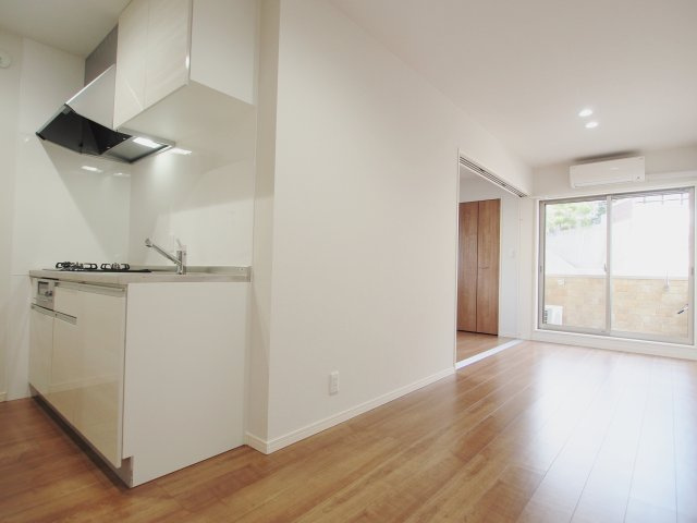 アドバンス矢野西　A棟の居間・リビング