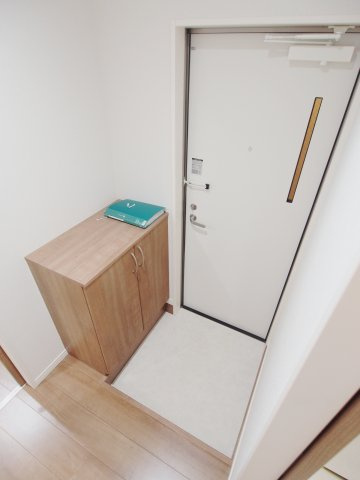 アドバンス矢野西　A棟の玄関