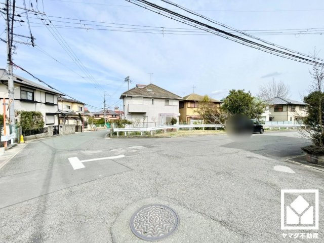 大津市一里山６丁目　1期　1号地の前面道路含む現地写真