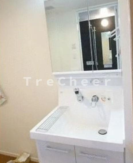 ラシーネ結の洗面所