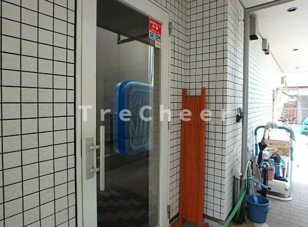 ラシーネ結のエントランス