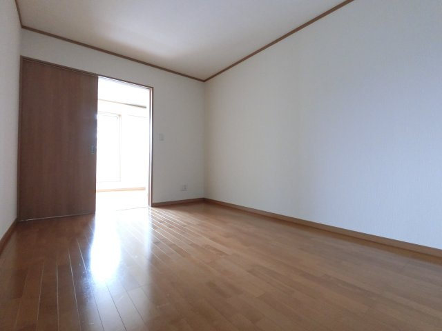 コンフォートシティ西千葉の居間・リビング|※中部屋タイプ