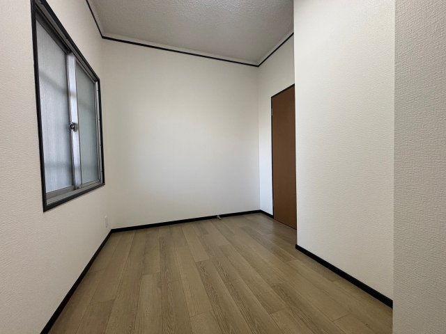 瑞穂スカイマンションの洋室|東側洋室