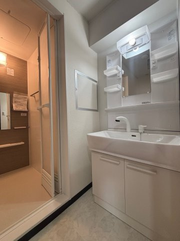 瑞穂スカイマンションの独立洗面台