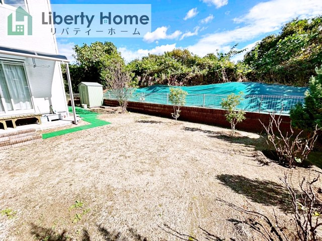 石岡市山崎　中古戸建の庭