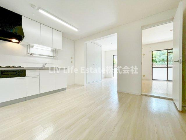 清水マンションの居間・リビング