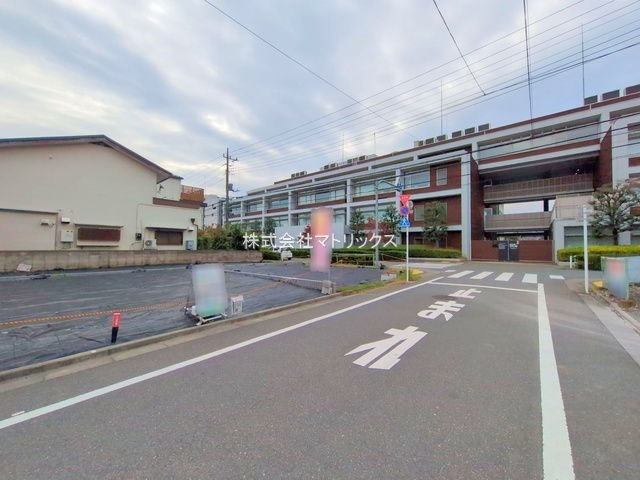板橋区高島平1丁目　自然豊かな住環境　限定3区画の前面道路含む現地写真