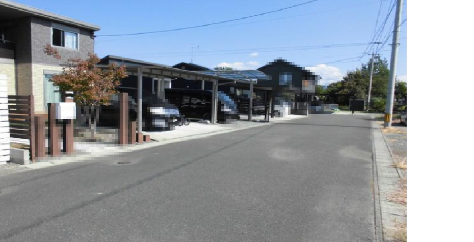 八代市松崎町中古戸建ての前面道路含む現地写真