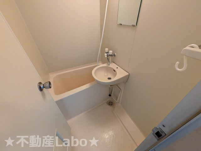 パールメゾン松茂の浴室