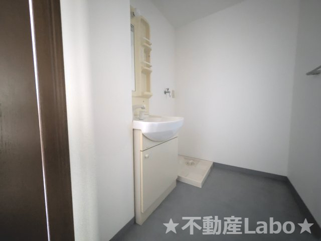 ウエストハイツの洗面所