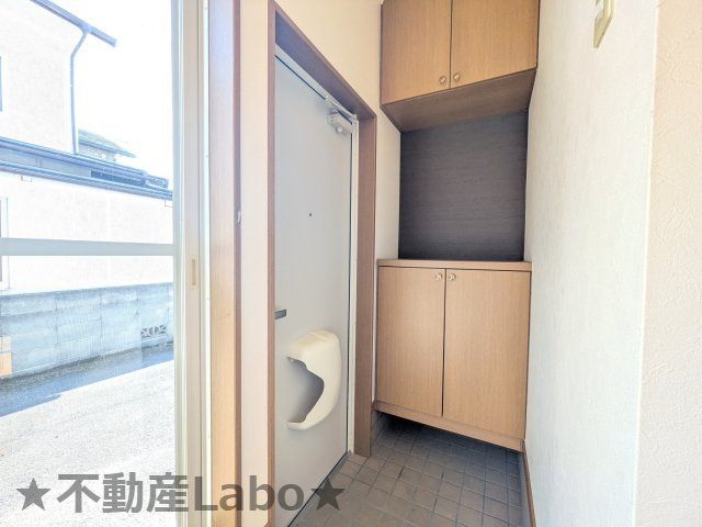 グッドラックの玄関