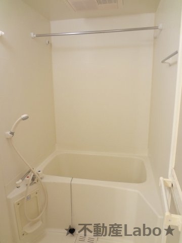 ルミナス藍住Aの浴室