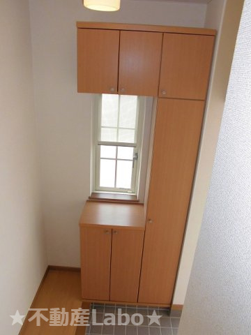 サンシェ－ルBの玄関