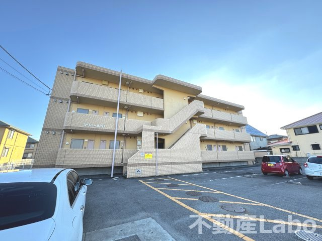 板野郡北島町鯛浜字大西の賃貸マンションの駐車場