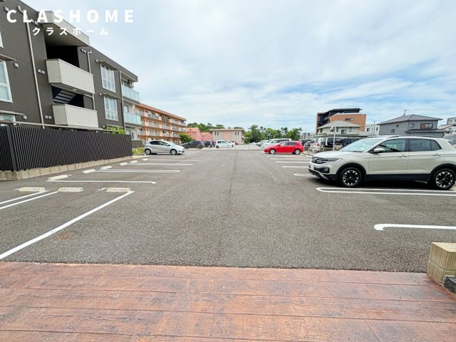 シティシャルム　　　刈谷市近郊の賃貸はクラスホームの駐車場