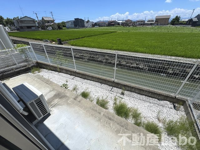 板野郡藍住町勝瑞字東勝地のアパートのバルコニー