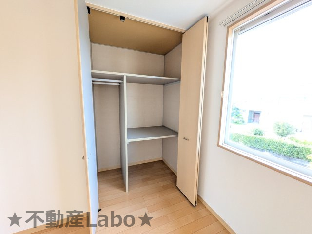 シャーメゾン上板 A棟の収納