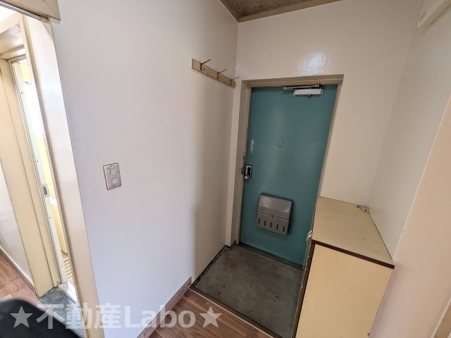 松茂マンション　の玄関