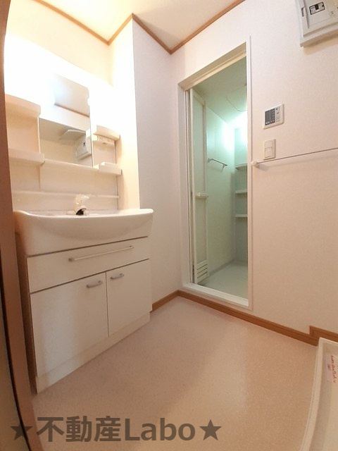 エテルノ Bの洗面所