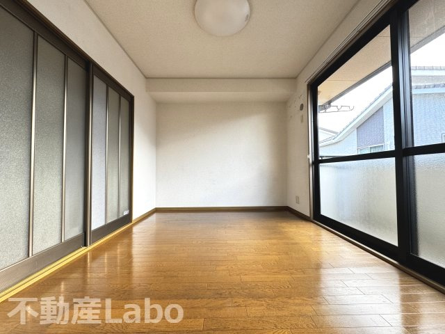 板野郡北島町中村字日開野のアパート