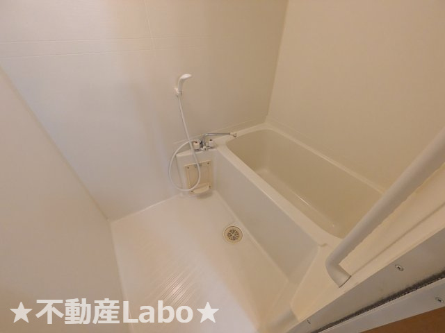 フォーユーサンライズ　の浴室