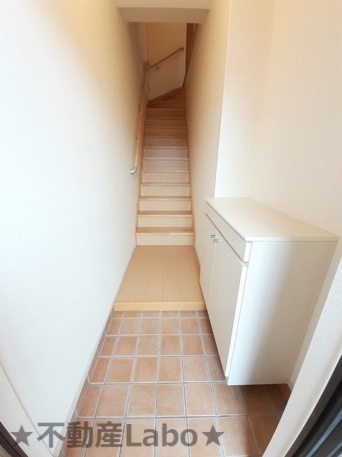 ヴィラグウルドイル　206の玄関