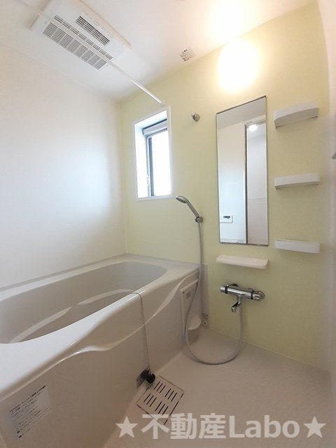 アンドゥトロワ Ⅰerの浴室