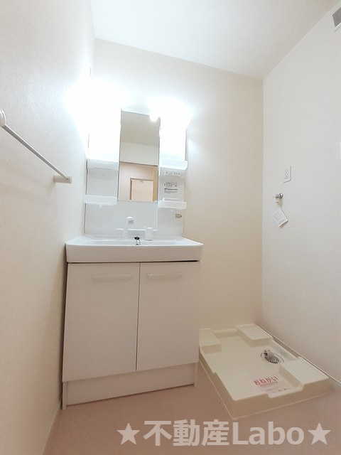 アンドゥトロワ Ⅰerの洗面所