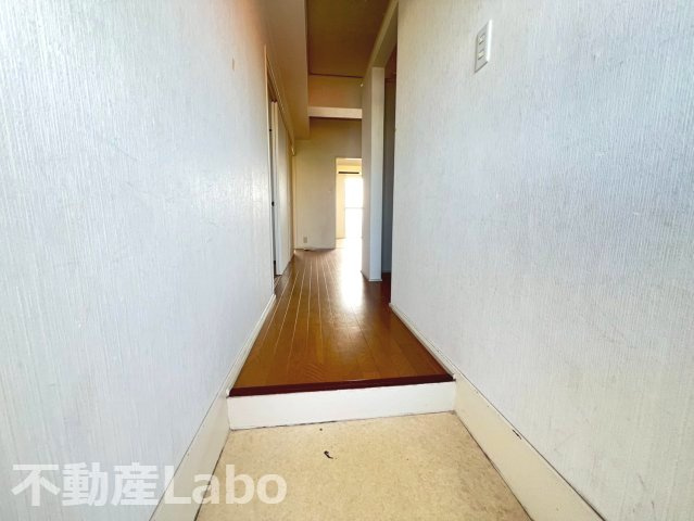 フクポンファミリーマンションの玄関