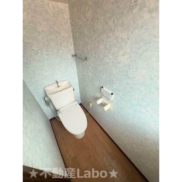 藍住町住吉字千鳥ヶ浜戸建のトイレ