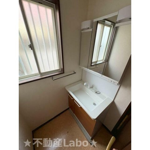 藍住町住吉字千鳥ヶ浜戸建の洗面所