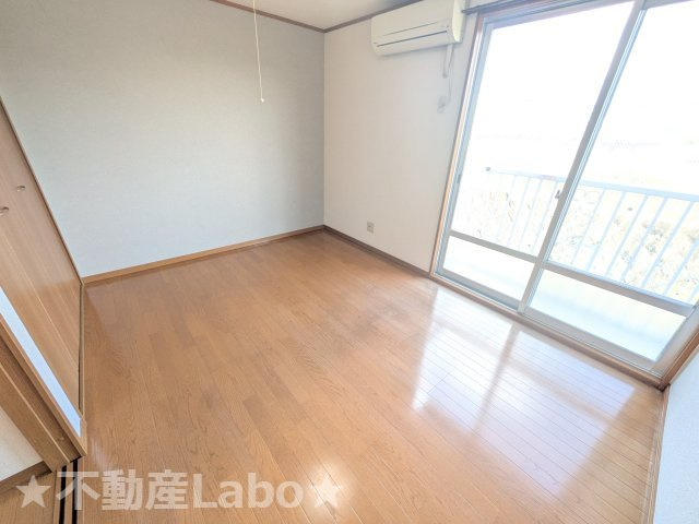 第1新見ハイツの内装