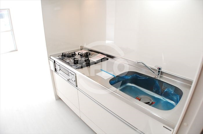 フェリーチェ難波のキッチン|フェリーチェ難波　ガス3口コンロシステムキッチン