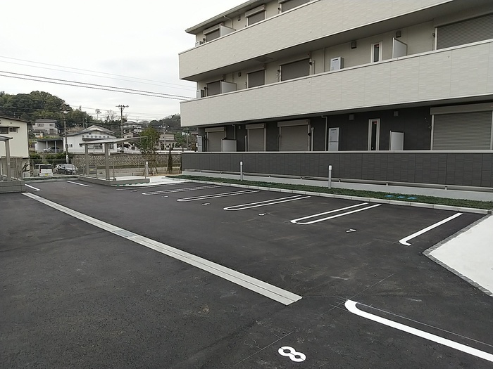ヴィラージュ　　刈谷市近郊の賃貸はクラスホームの駐車場