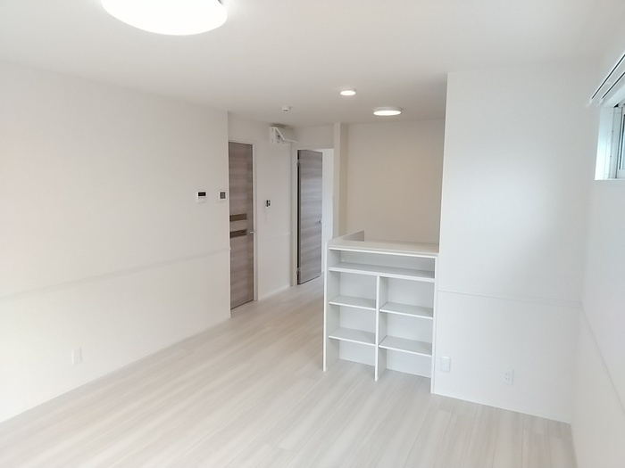 ヴィラージュ　　刈谷市近郊の賃貸はクラスホームの居間・リビング|別部屋の写真です。