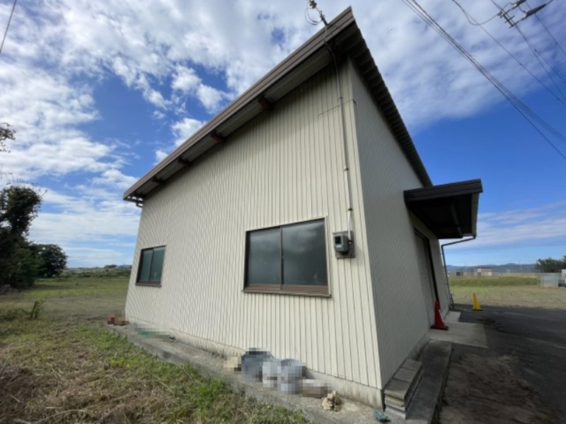 高島市安曇川町北船木中古倉庫の外観