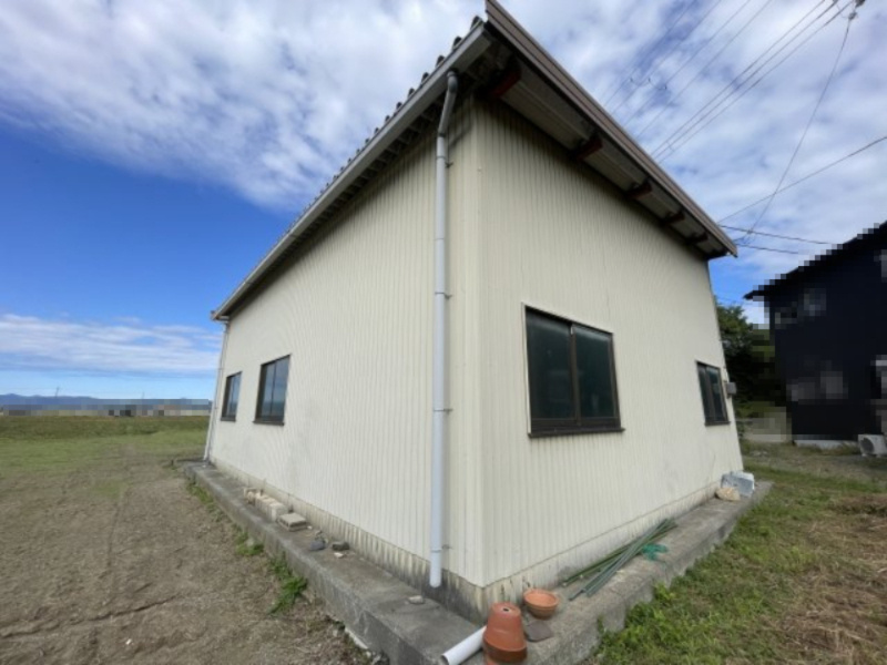高島市安曇川町北船木中古倉庫の外観