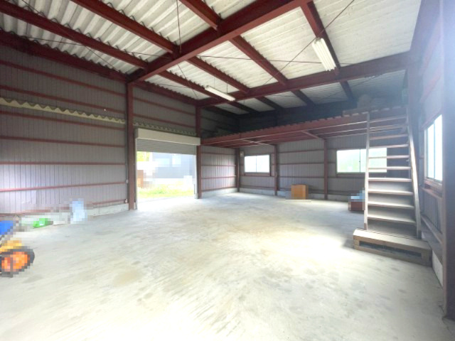 高島市安曇川町北船木中古倉庫の内装