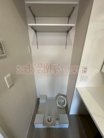 ディールームニシマチの玄関