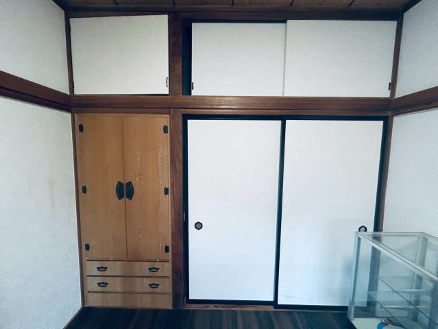 あきる野市伊奈　中古住宅の洋室