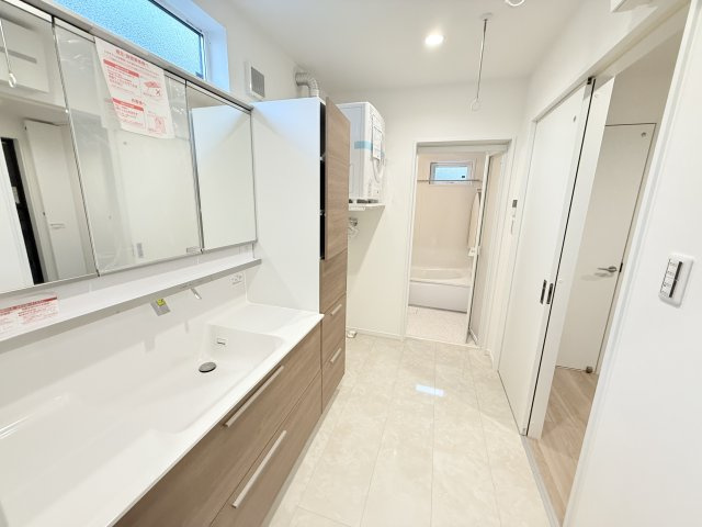 三木市自由が丘本町１丁目新築戸建の洗面所