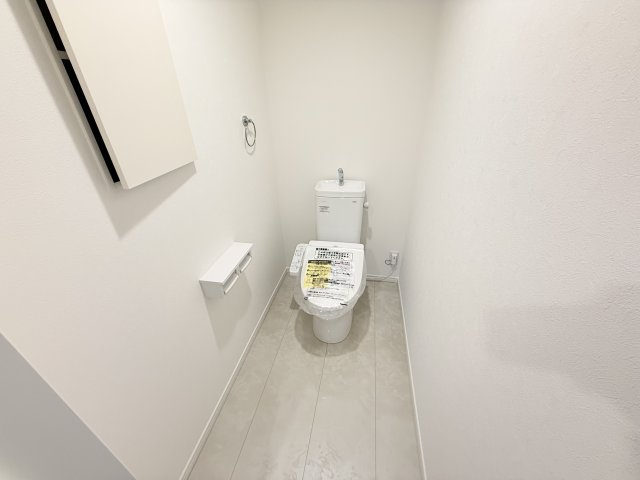 三木市自由が丘本町１丁目新築戸建のトイレ